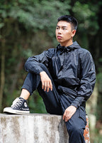ROCKBROS Cycling Raincoat Outdoor Rain Jacket Men Breathable Reflective Hooded Raincoat Waterproof Windbreaker European Size