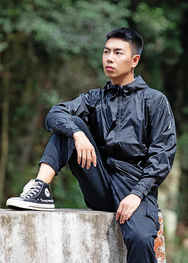 ROCKBROS Cycling Raincoat Outdoor Rain Jacket Men Breathable Reflective Hooded Raincoat Waterproof Windbreaker European Size
